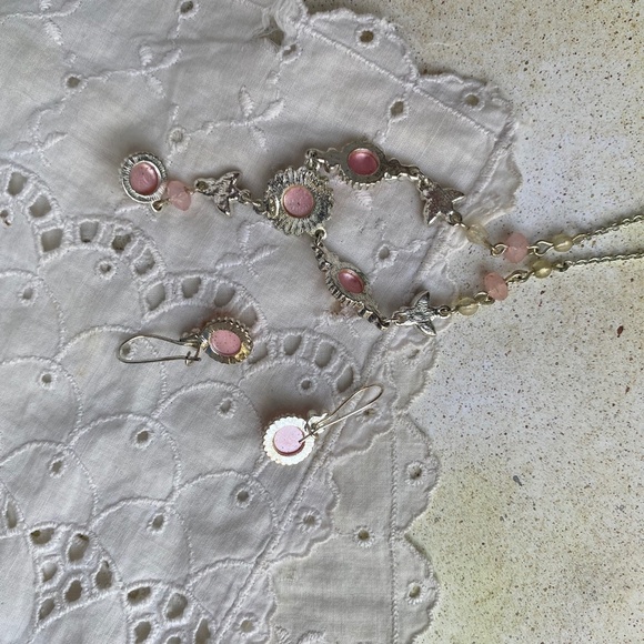 Avon 2007 Pretty Pastel Y Necklace Gift Set - Picture 10 of 10